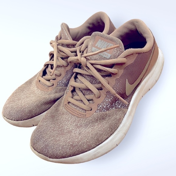 ROSE Nike Runners. Size 7.5. - Picture 5 of 6